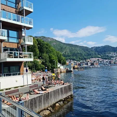 Lejlighed Flott Mellom Sjo Og Fjell Bergen
