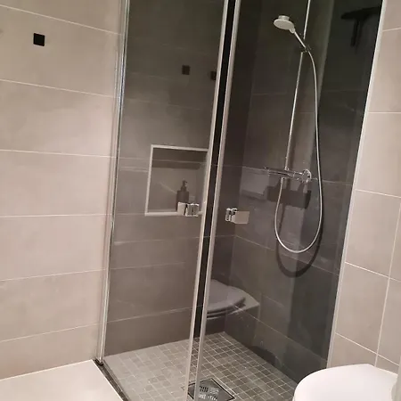 Lejlighed Flott Mellom Sjo Og Fjell