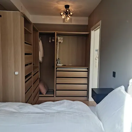 Flott Mellom Sjo Og Fjell شقة