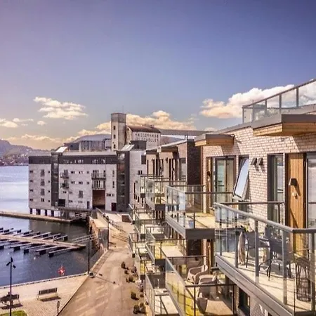 Lejlighed Flott Mellom Sjo Og Fjell Bergen