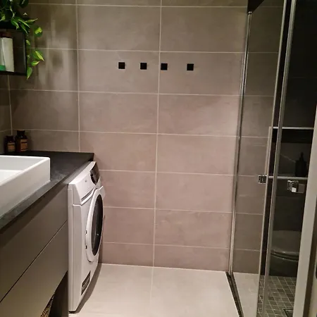 Flott Mellom Sjo Og Fjell شقة برغن