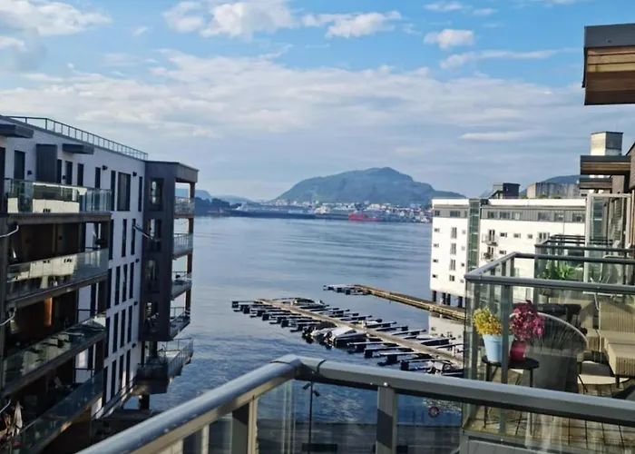 Flott Mellom Sjo Og Fjell Апартаменты *