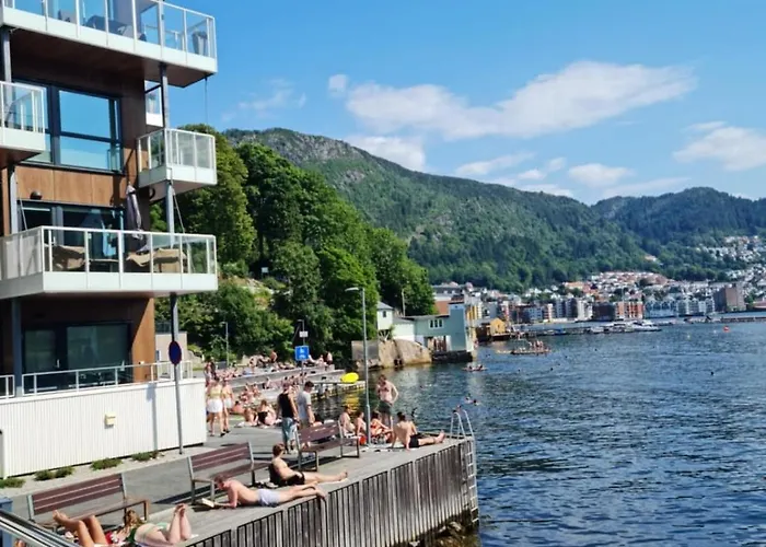 Διαμέρισμα Flott Mellom Sjo Og Fjell Μπέργκεν