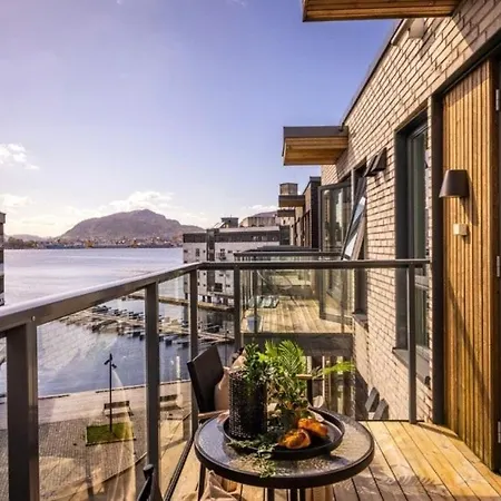 Διαμέρισμα Flott Mellom Sjo Og Fjell