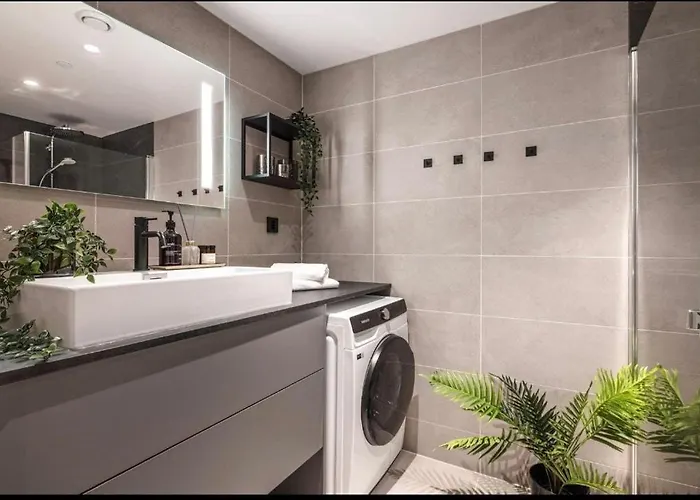 Flott Mellom Sjo Og Fjell Μπέργκεν